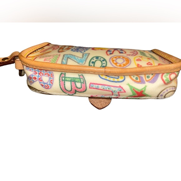 Dooney & Bourke Wristlet  NWOT - Picture 6 of 10